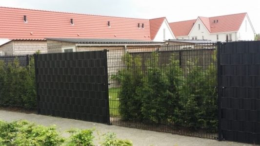 Sichtschutzstreifen für Doppelstabmattenzaun (50 m) – Bild 3
